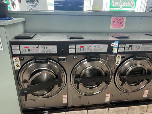 Washers/dryers of different sizes to fit your needs. They offer detergent, softener and dryer sheets at a reasonable price.