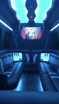 Mercedes Sprinter 15 passengers party bus