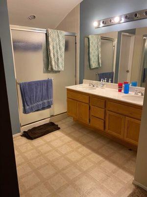 master bathroom prior to remodel