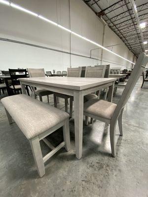 6pc dining set. Beautiful beige/gray set with fabric cushion chairs.