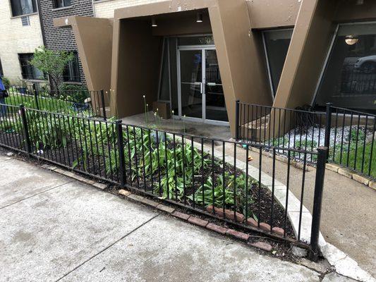 Sheridan drive planter rat proof complete