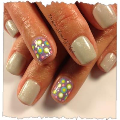 Shellac no-chip manicure w/dots