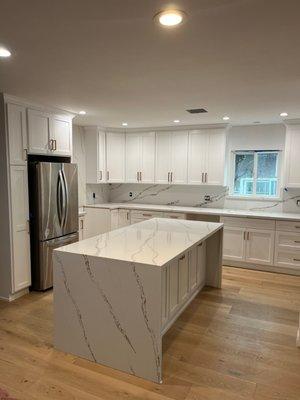 Fernando's Custom Kitchen Cabinets