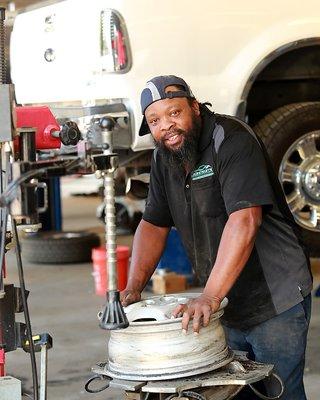 Reggie Rich Lube Specialist and Tire Guy