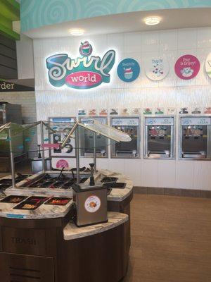 Brand new clean area! Awesome ice cream/yogurt!