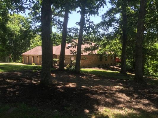 Home for sale on 4.35 acres in Defiance Mo $359.000