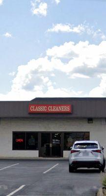 Classic Cleaners proudly provides professional dry cleaning and laundry services to harrisonburg and surrounding areas.