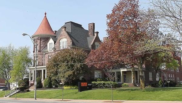 Jack Hunt Gold & Silver's office in Kenmore NY.