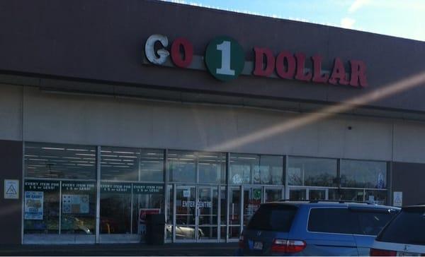 Entrance to Go 1 Dollar