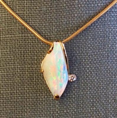 Handmade 18k Opal pendant