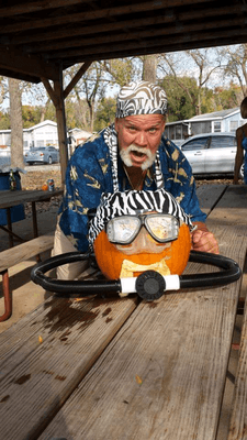 Underwater pumkin carve. Toucan dive at Pearl lake.