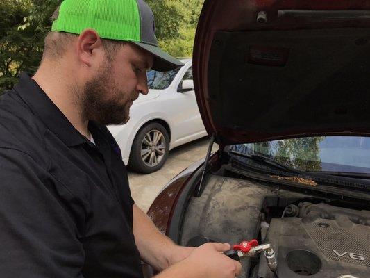 Extractor system is working great for this Nissan Maxima! Mess-free, hassle-free at your door service!