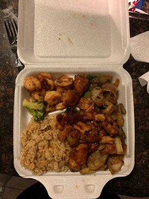 Hibachi Shrimp & Teriyaki Chicken (veggies & Rice)