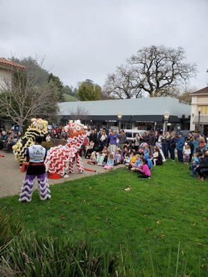 Bringing all the CNY good luck to San Anselmo!  Thank goodness it didn't rain!  Happy 2020 :)