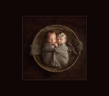 Award winning newborn photography.