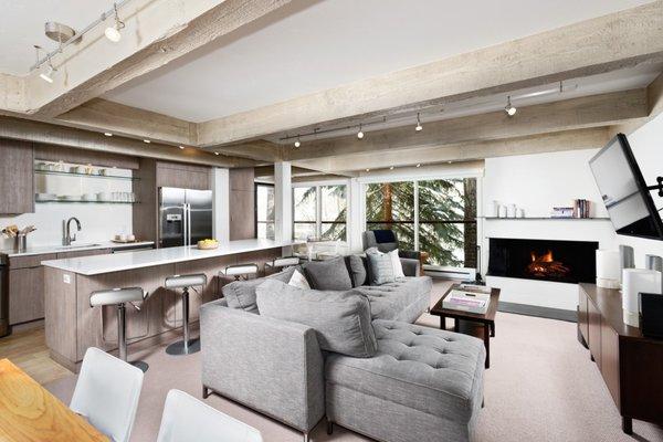 Luxury Contemporary Chateau Eau Claire is a 3 bedroom condo located in Downtown, Aspen.