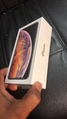 Iphone XS Max 256 gb unlocked $1350.