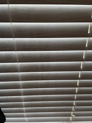 Dusty Miniblinds