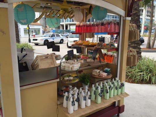 Disfruta de todos nuestros productos 100 % naturales y orgánicos a los mejores precios en mitown miami