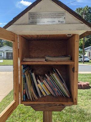 Little Free Library, 211 Lakewood Ave, Charlotte