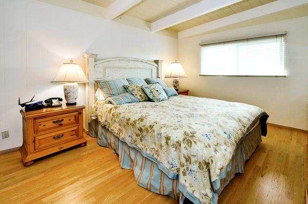 1 of 5 spacious beach bedrooms at the Manzanita Manor