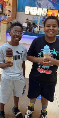 2 Large dipped cones