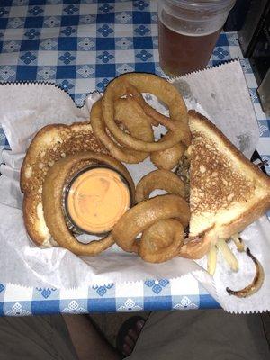 Good patty melt with onion rings