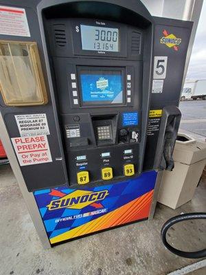 Fill up price + Cool information screen with Detroit Michigan news, stories and weather playing when pumping gas.  12/22/2020