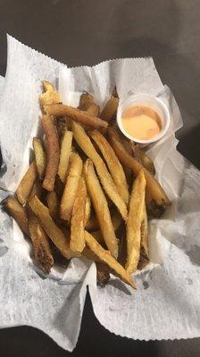 Rustic fries with the vegarosa sauce