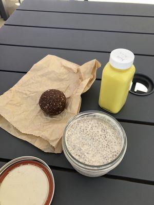 Chocolate Bliss Ball, Chia pudding, ginger