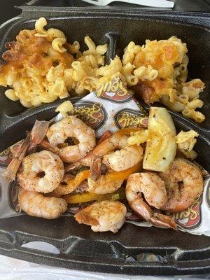 Grilled shrimp with double Mac & cheese