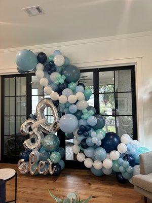 Balloon garland, balloon sculpture