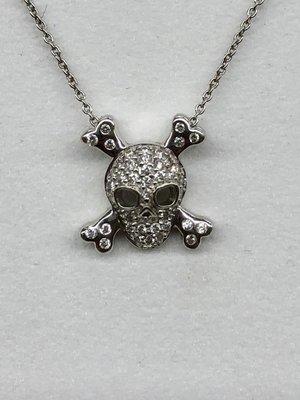 Roberto Coin Tiny Treasures 18kt Skull & Crossbones Pendant w/ Necklace. $550