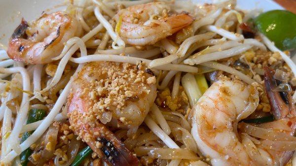 Here's the Pad Thai... Yum!!!