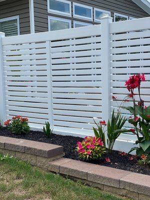 Breezewood Vinyl Fence