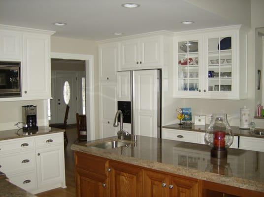 Kitchen design with custom cabinets and granite countertops, Lake Geneva WI