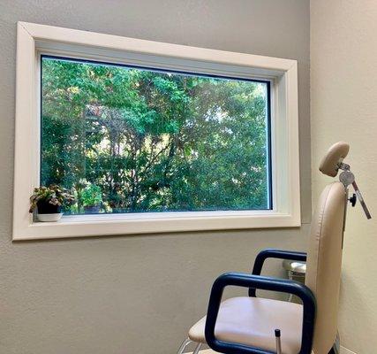 One of our relaxing consultation rooms. Call today for your free consultation at (850)-650-7979.