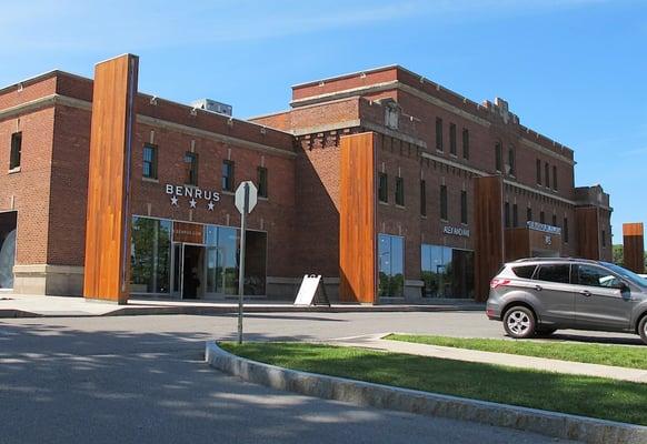 Building One across from Cobbs Hill Park in Upper Monroe includes Alex and Ani Jewelry store.