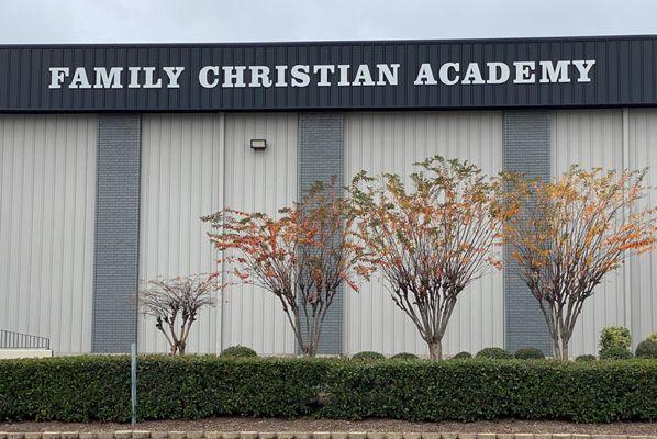 Channel letters school sign in Houston Texas