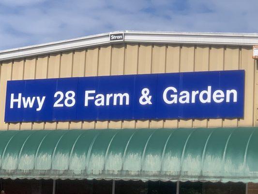 Hwy 28 Farm & Garden