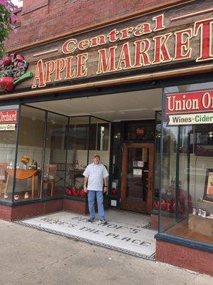 Central Apple Market in Nebraska City, NE