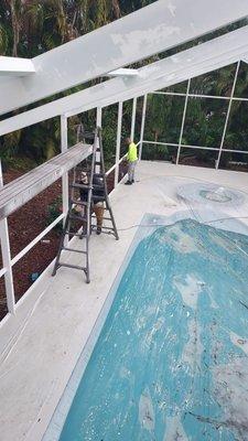 Our team of experienced professionals specializes in pool cage rescreening, aluminum restoration, patio pool screen repair