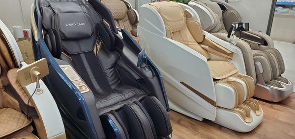 Advance zero gravity massage chairs from Everycare