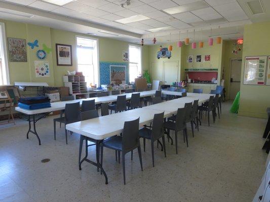 Community art instruction room.