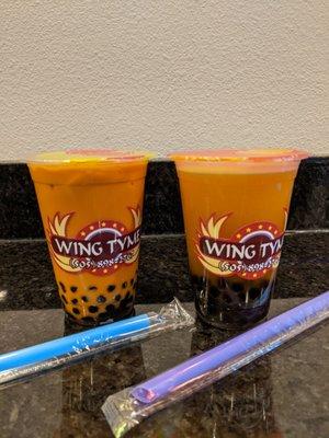 Thai tea and mango tea with boba