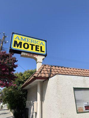 Main Sign By 5 North Freeway Entrance on Pasadena Ave.