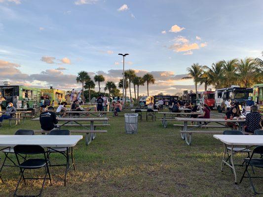 Food Truck Wednesday @ Pelican Harbor Marina