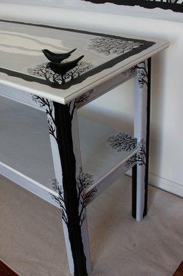 Detail "Black Bird" painted table