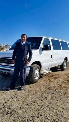 Humberto  VG Toursguide and driver, fluent in both Spanish and English