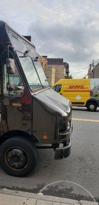 Daily UPS, Fedex, DHL pickups and deliveries